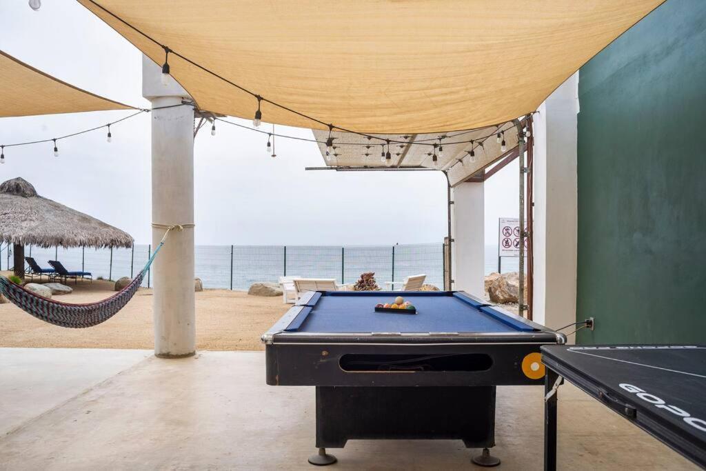 Triton'S Playhouse Beachfront Primo Tapia Exterior photo